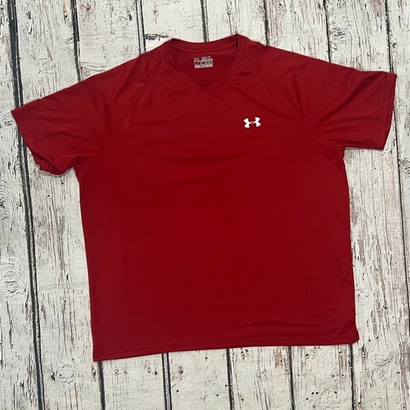 Mens Under Armour Red Heat Gear Loose Short Sleeve Athletic Shirt - Picture 1 of 3